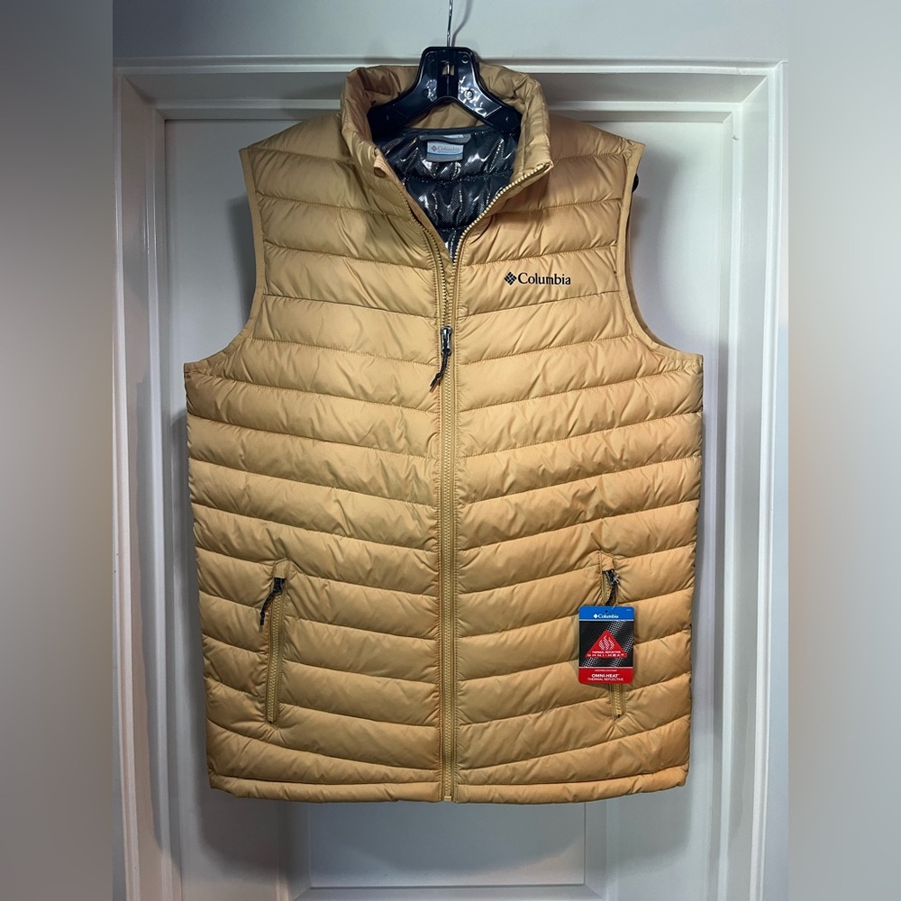 Mens Medium Columbia Slope Edge Insulated Vest Light Camel Puffer Omni-Heat New